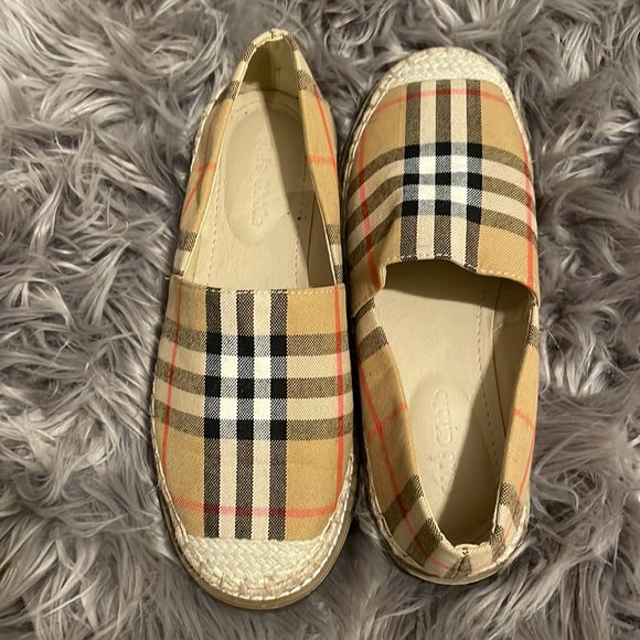 Espadrilles - Picture 2 of 3